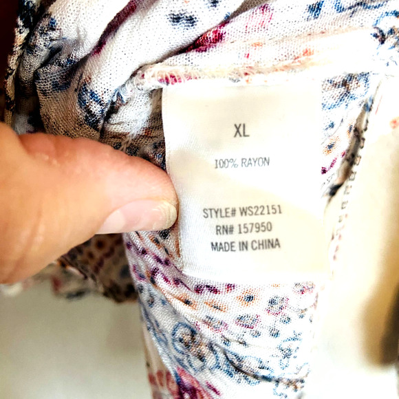 Mi Ami Floral Blouse NWT XL - Picture 4 of 4